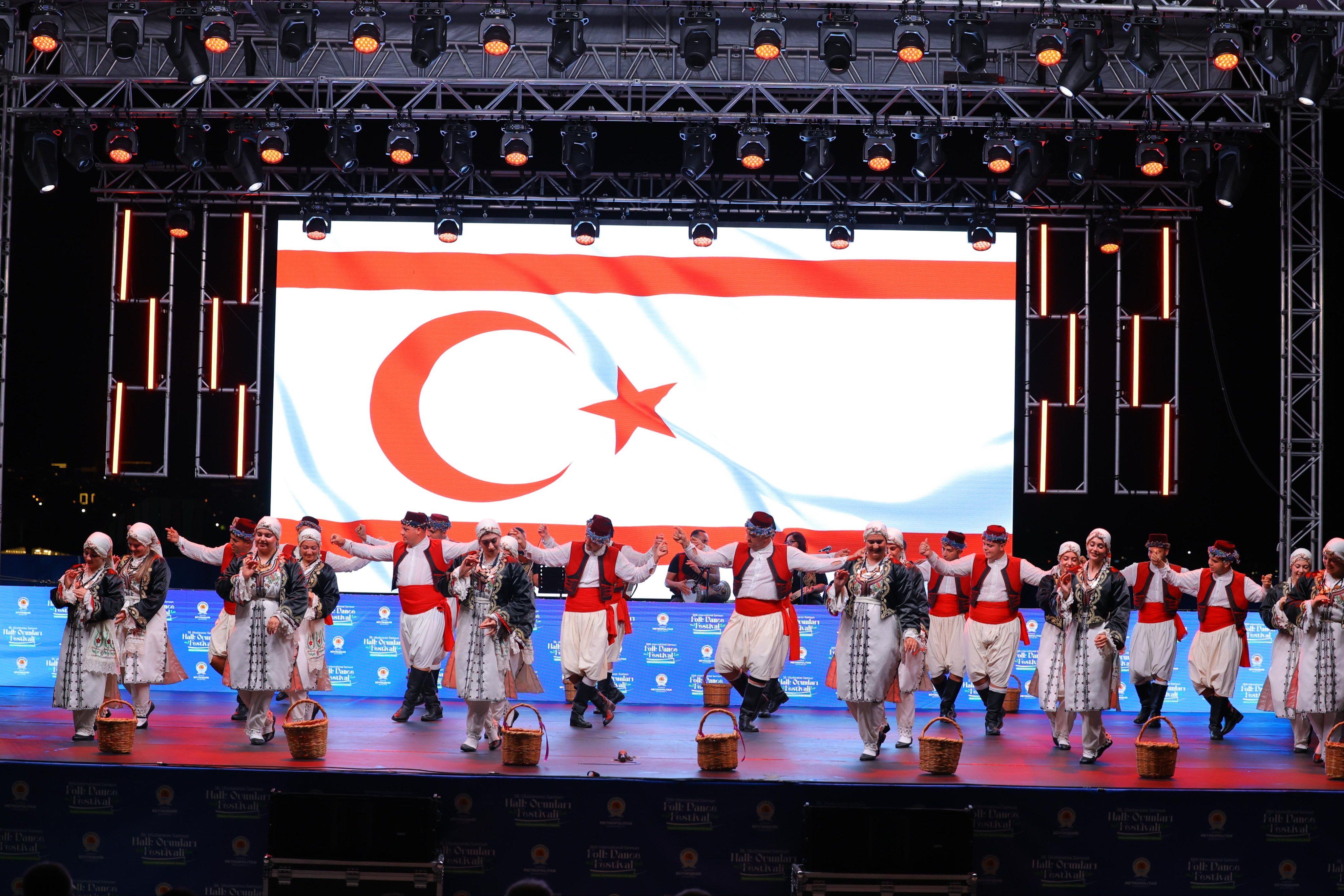 Samsun Haber. Festival coşkusu Samsun'un her noktasına yayıldı