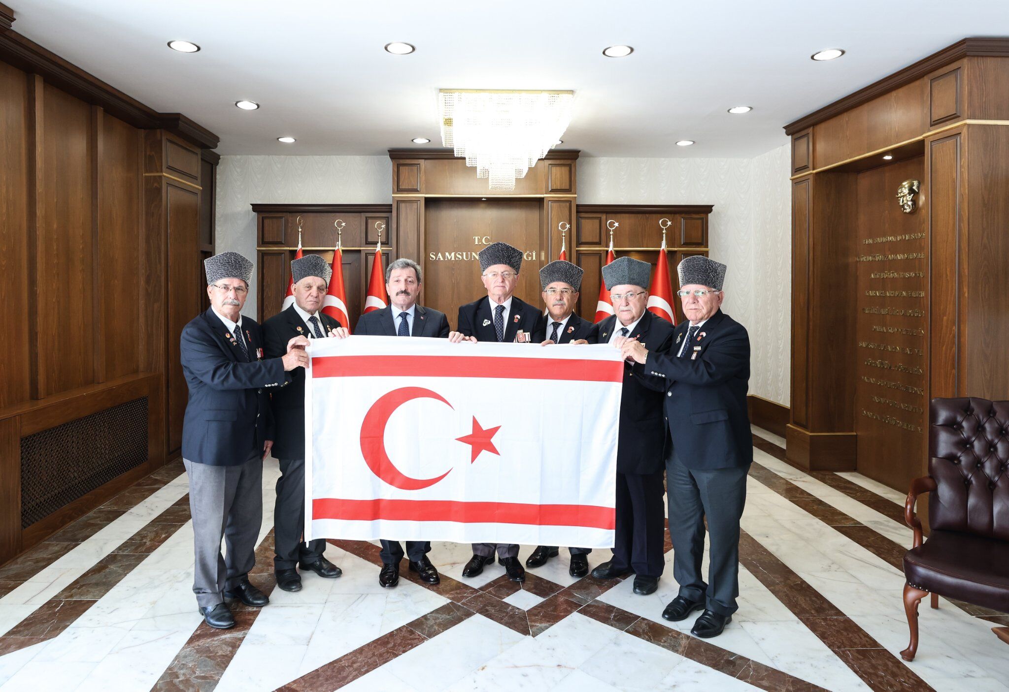 Samsun Haber: Kıbrıs gazilerinden Samsun Valisi Tavlı'ya anlamlı ziyaret