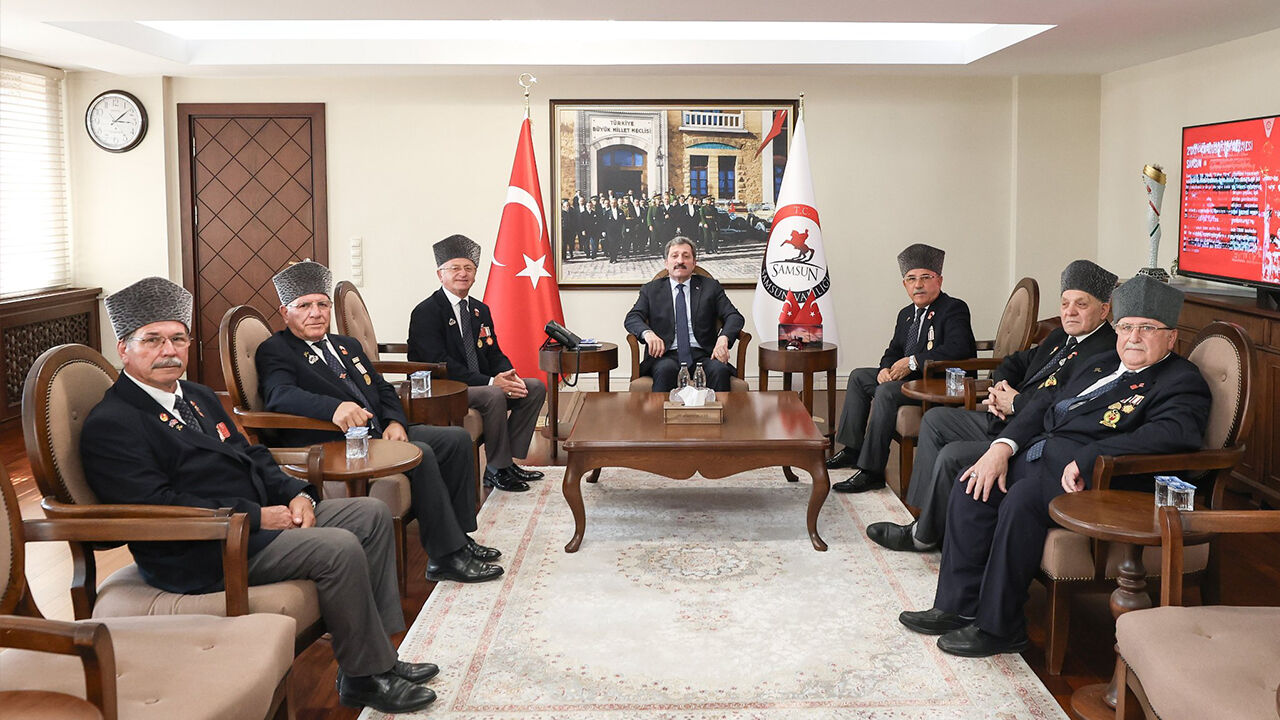 Samsun Haber: Kıbrıs gazilerinden Samsun Valisi Tavlı'ya anlamlı ziyaret