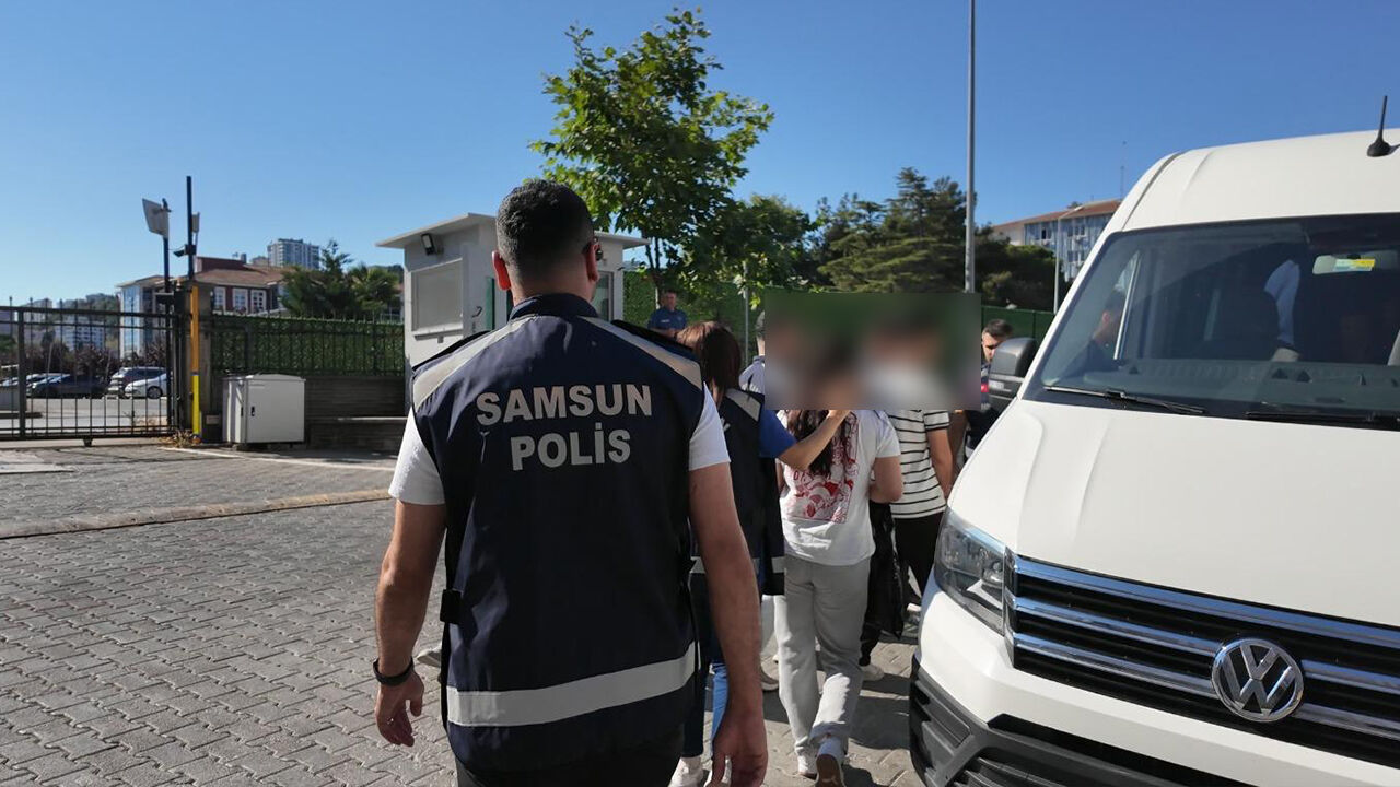 samsun haber: samsun haber: İnternet dolandırıcılarına Samsun merkezli şafak baskını! 