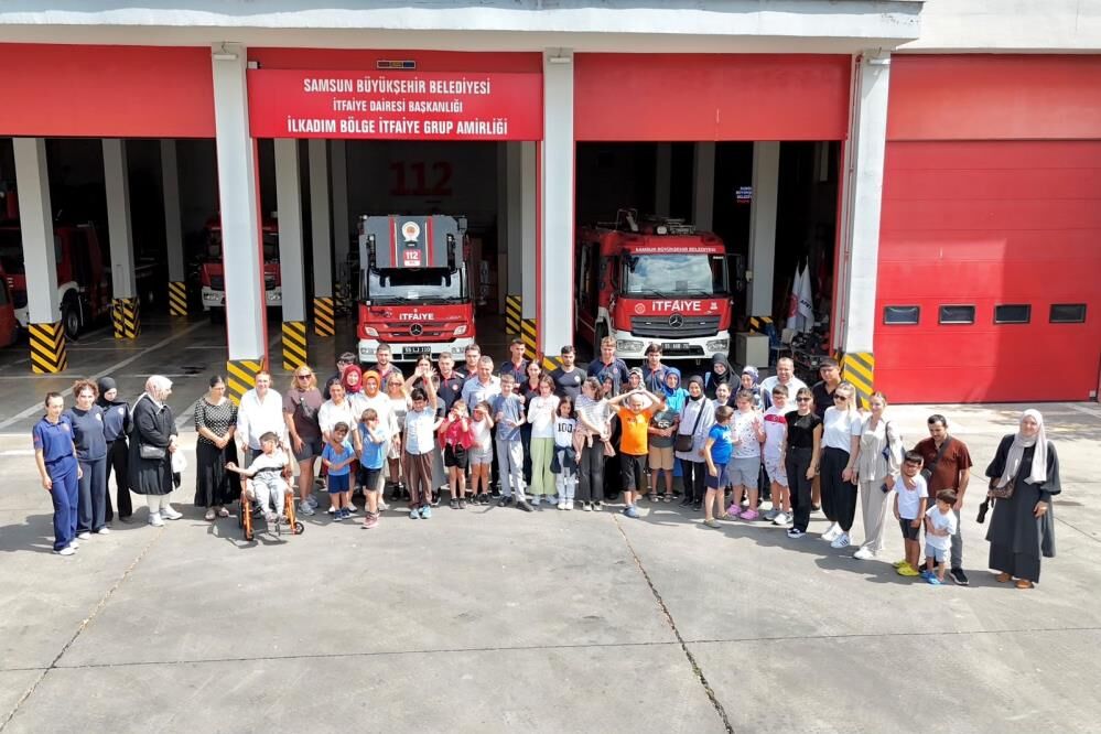 Samsun Haber. Samsun'da özel çocuklar itfaiyeci olmanın heyecanını yaşadı