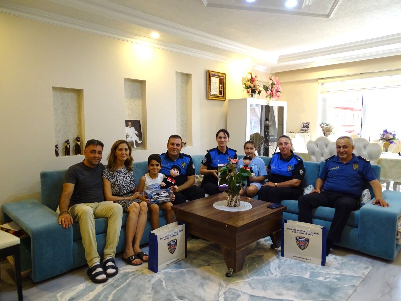 Samsun Haber. Samsun polisinden kahraman gazilere vefa ziyareti