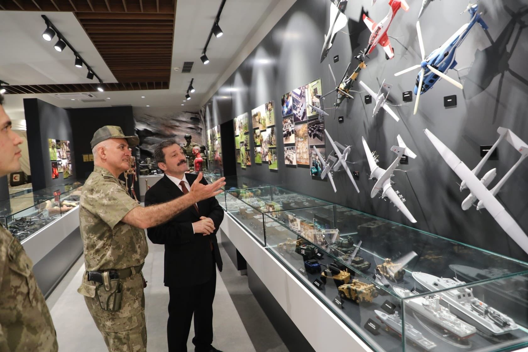 Samsun Haber: Samsun Valisi Tavlı askeri eğitim alanlarını inceledi