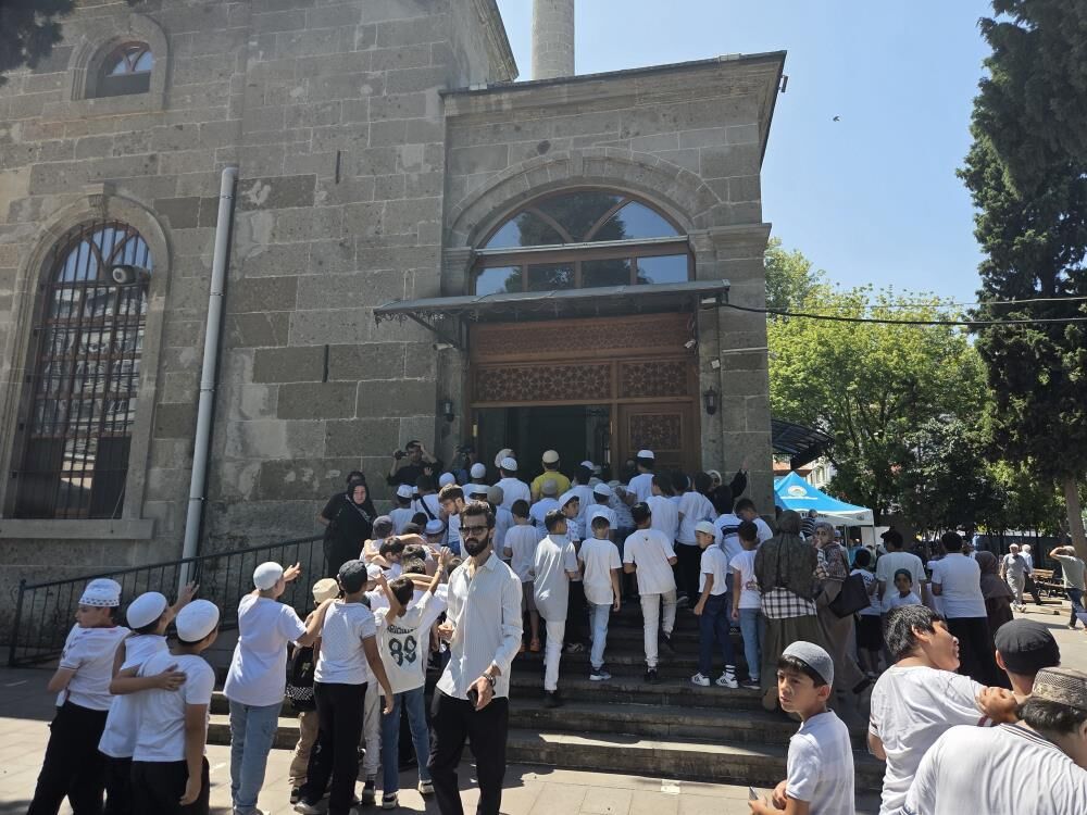 Samsun Haber. Samsun'da 2 bin öğrenci Büyük Cami'de buluştu