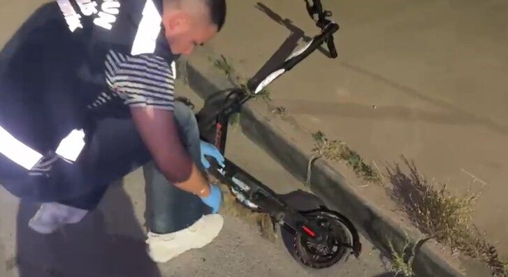 Samsun'da film gibi operasyon! Scooterın içindeki zula ortaya çıktı
