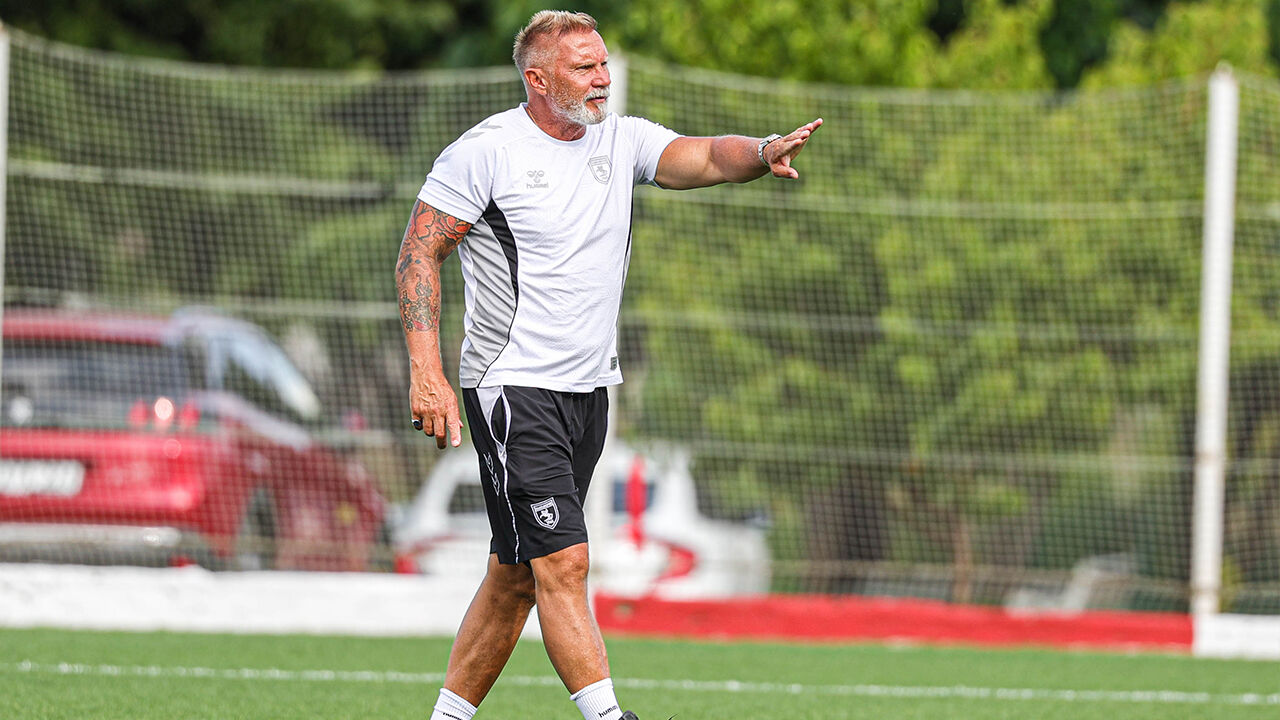 samsunspor Samsunspor'da Carlo Holse ayrılıyor mu? Thorsten Fink'ten dikkat çeken yanıt
