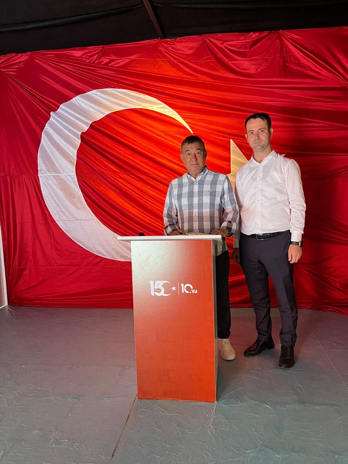 SMG Yayın Kurulu Başkanı Necdet Uzun'dan 15 Temmuz Anma Çadırı'na ziyaret