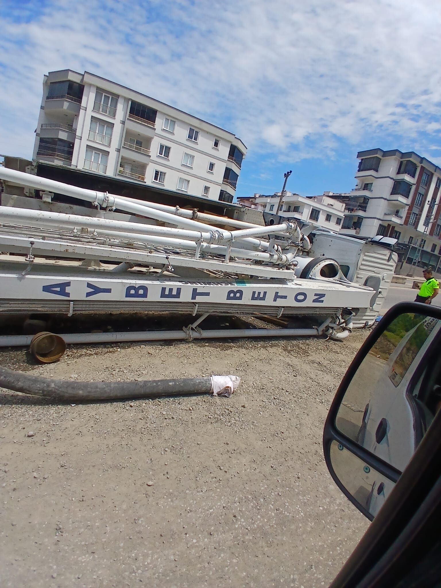 samsun haber: Samsun'da beton mikseri devrildi!