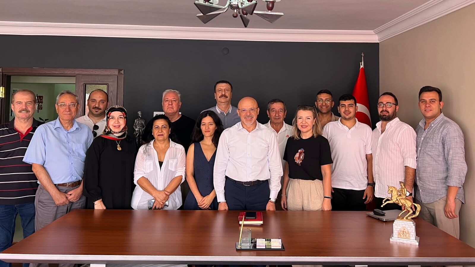 samsun haber: Samsun'da CHP'nin eski yönetimi Yeni Parti'ye geçti