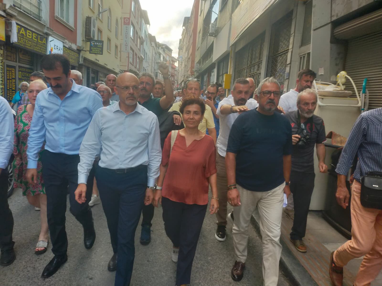 CHP İlkadım'da toplu istifa! Yeni Parti'ye katıldılar