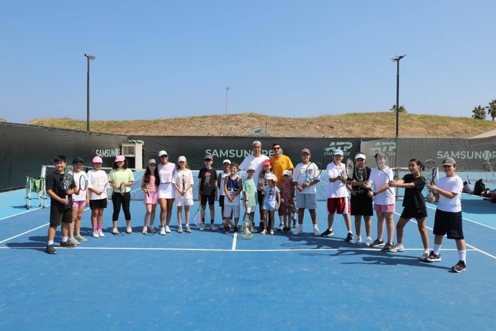 Samsun Haber. Samsun'da çocuklara 11 branşta ücretsiz spor fırsatı