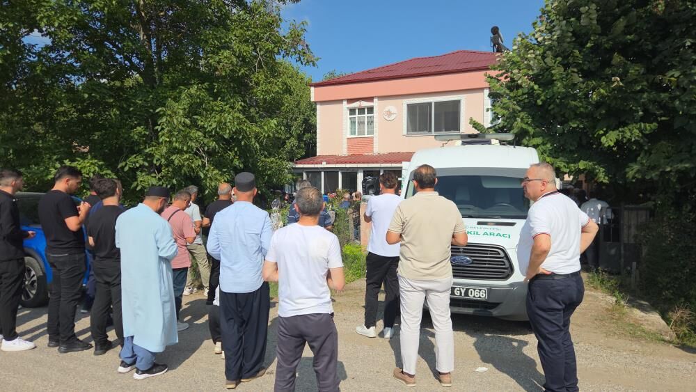Samsun Haber: 18 yaşındaki Esra Turan son yolculuğuna uğurlandı