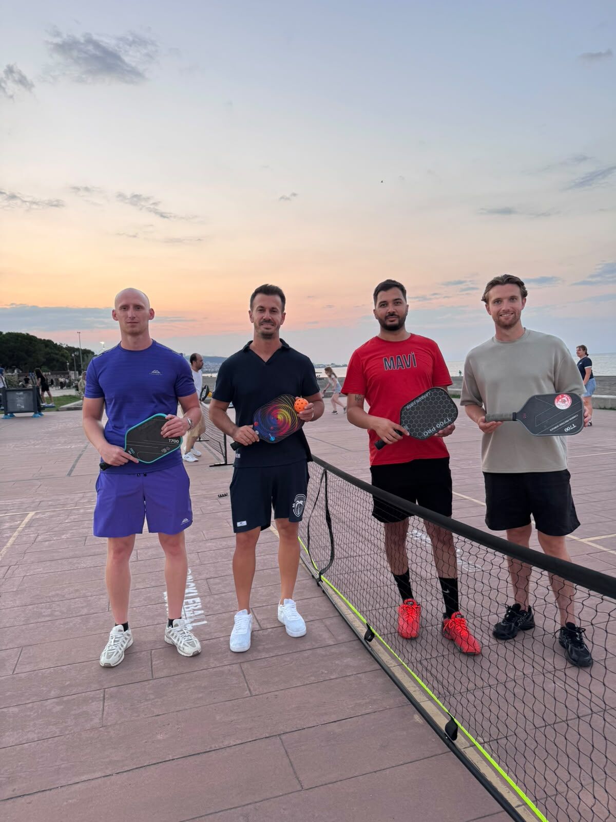 Samsunspor Haber: Samsunsporlu Elliot Watt pickleball kortuna çıktı
