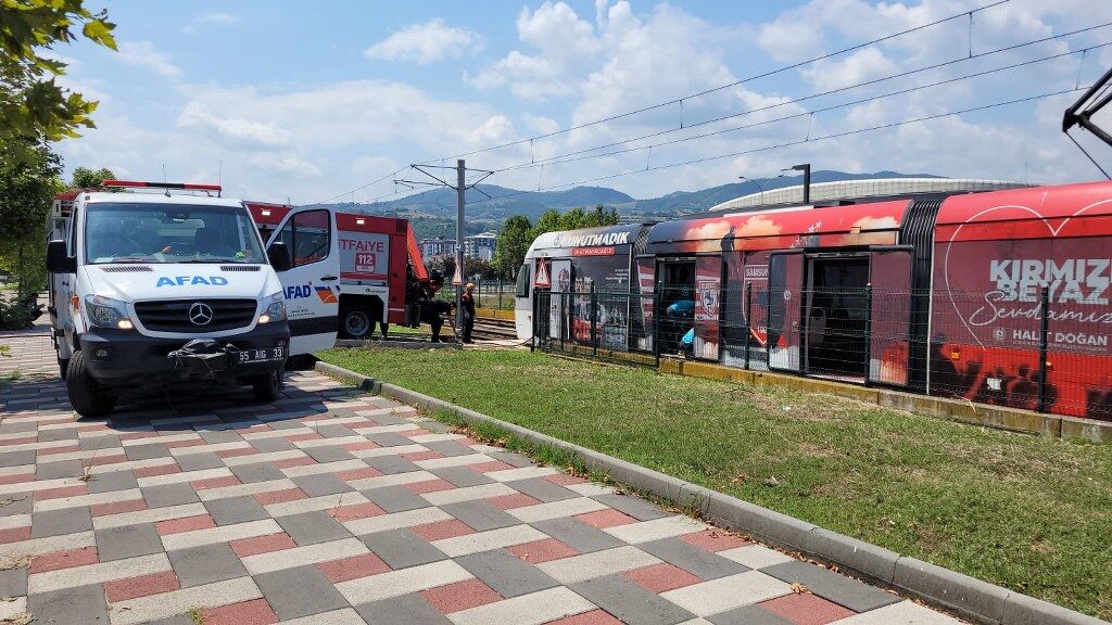 samsun haber: Samsun'da tramvay istasyonunda hareketli dakikalar!