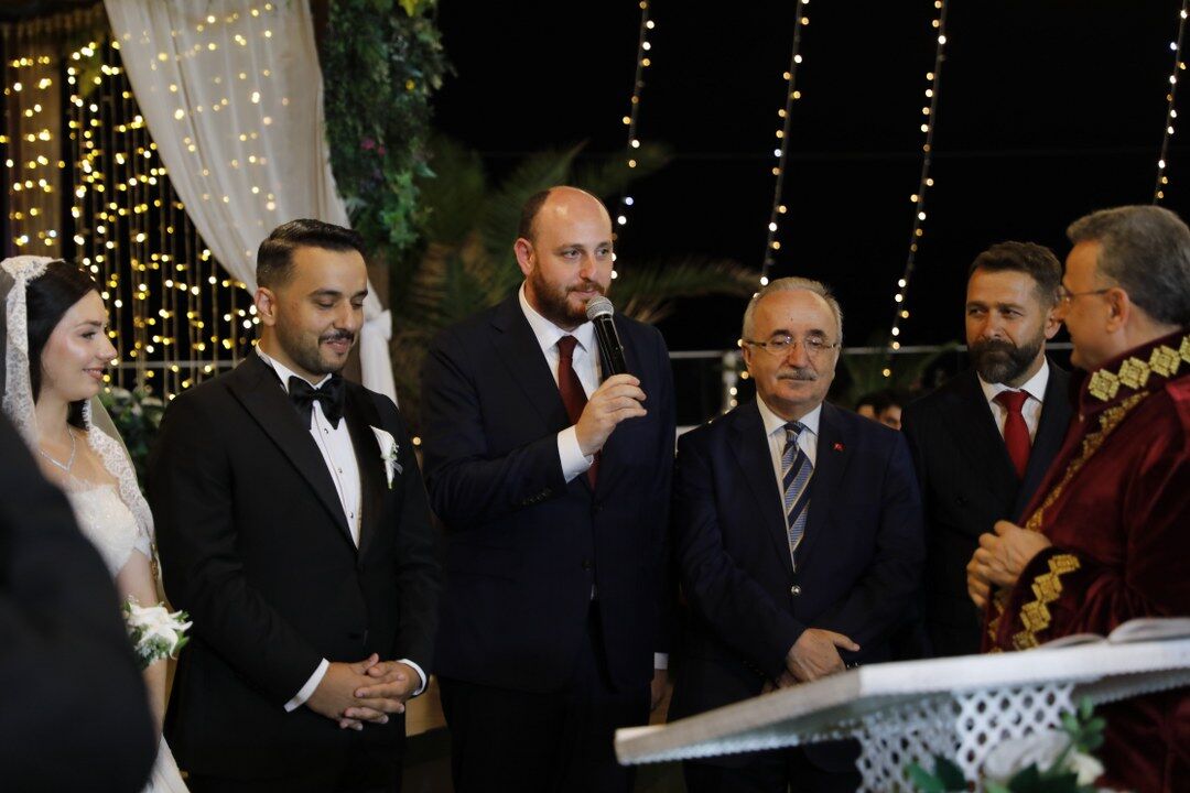 Samsun'da görkemli nikah! Ahmet Efe Şişman ile Hilal Kayhan dünyaevine girdi 