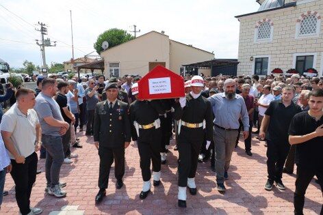 samsun haber. Samsun'da 22 yaşındaki Astsubay Hakan Sevinç'e acı veda