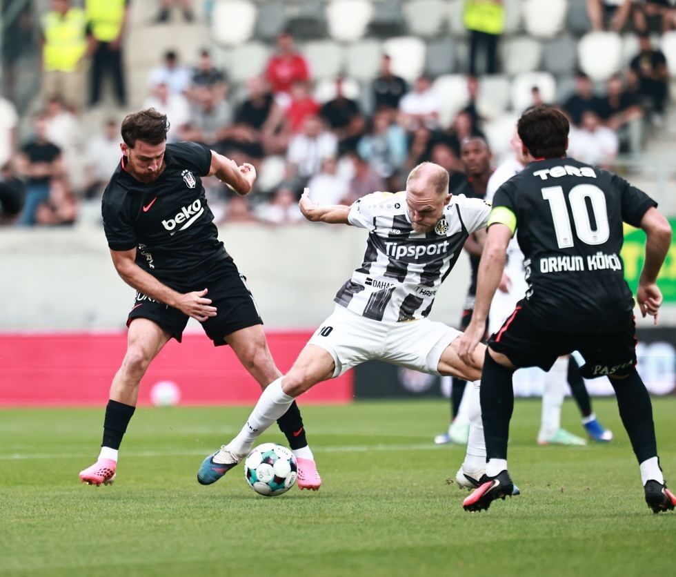 Beşiktaş Çekya deplasmanından galibiyetle döndü