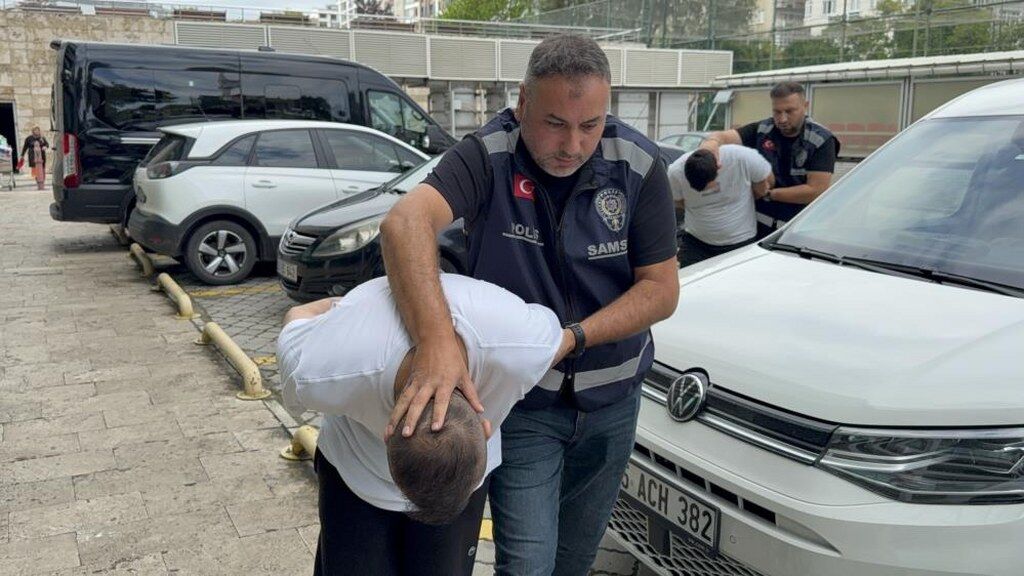 samsun haber: Samsun'da trafikte dehşet! Aracın peşine düşüp darbettiler