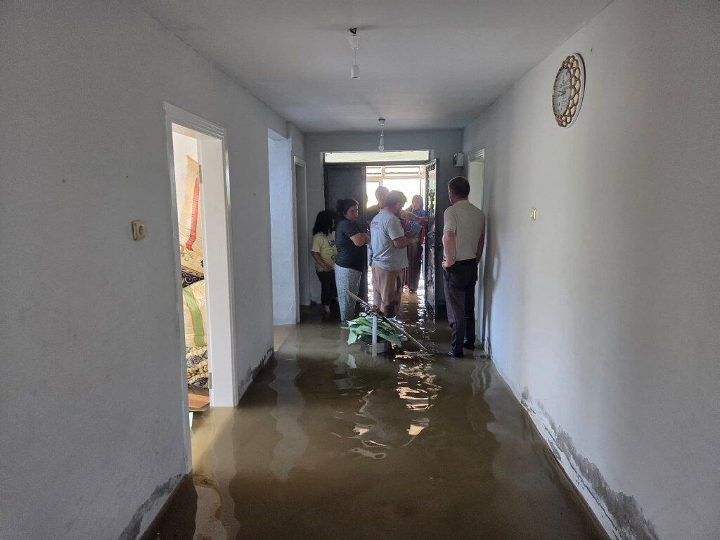 A W766664 05 SAMSUN HABER Çarşamba'yı sel aldı: Tarım alanları ve evler sular altında kaldı