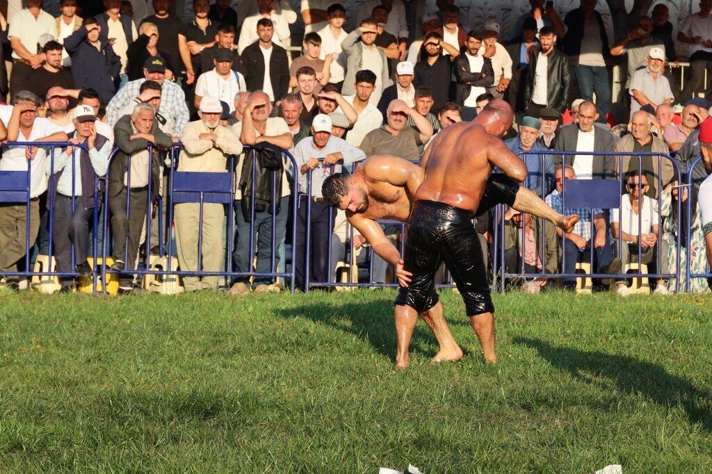 samsun haber: Asarcık'ta er meydanının başpehlivanı Orhan Okulu oldu