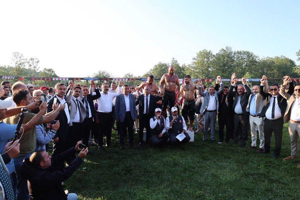 samsun haber: Asarcık'ta er meydanının başpehlivanı Orhan Okulu oldu