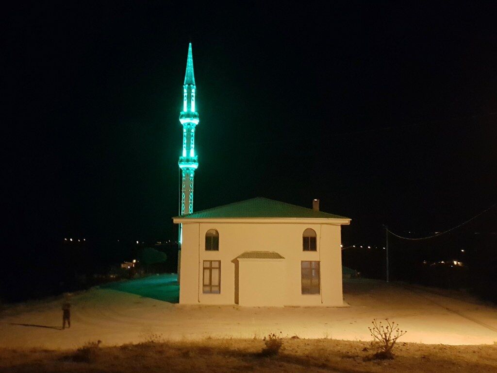 SAMSUN HABER: Samsun’da da onun eseri var! Tek başına bir ayda yapıyor