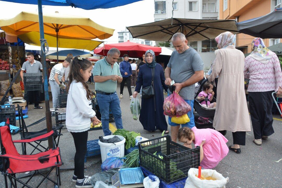 samsun haber: Tedavisi Samsun’da sürüyor! 10 yaşındaki Azra babası için tezgâhın başına geçti