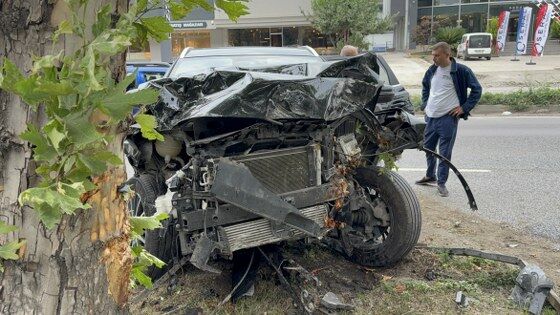 samsun haber: Samsun'da kaza: Savrulan SUV bariyer ve ağaca çarptı