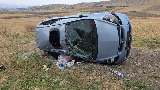 samsun haber: Samsun’da otomobil şarampole devrildi! 1'i bebek 3 yaralı 