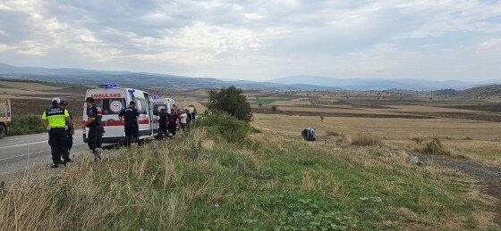 samsun haber: Samsun’da otomobil şarampole devrildi! 1'i bebek 3 yaralı 
