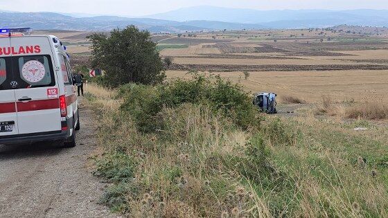 samsun haber: Samsun’da otomobil şarampole devrildi! 1'i bebek 3 yaralı 