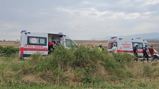 samsun haber: Samsun’da otomobil şarampole devrildi! 1'i bebek 3 yaralı 