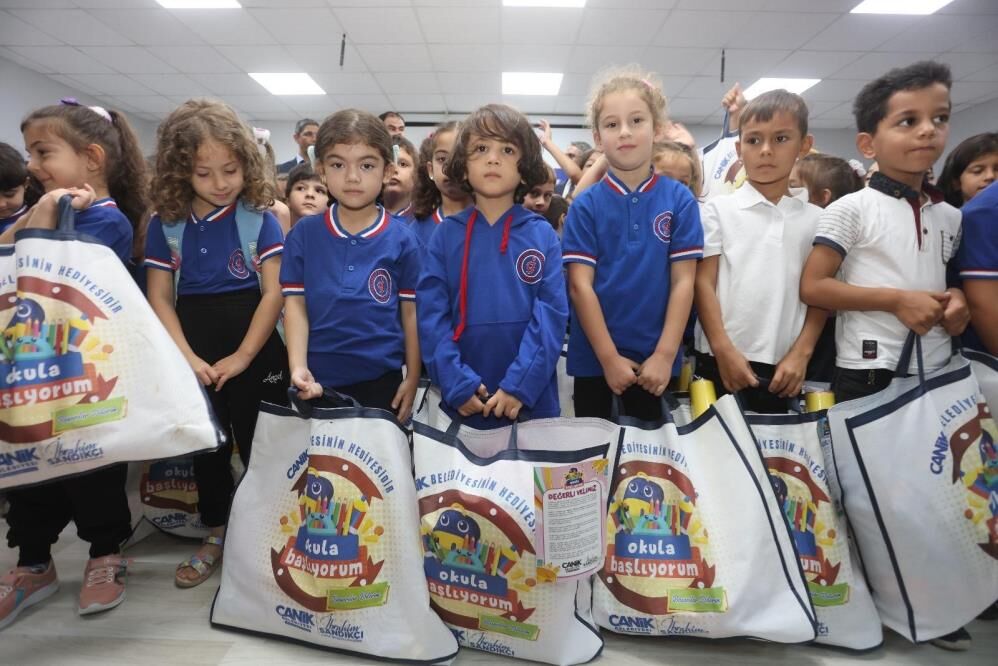 Samsun Haber: Başkan Sandıkçı'dan öğrencilere çifte hediye!