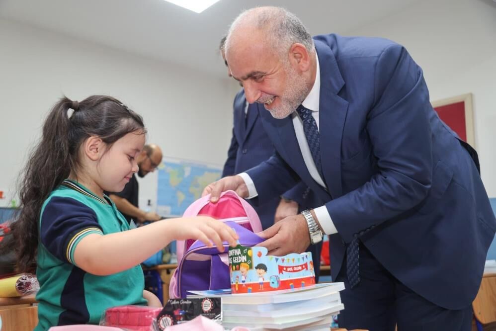 Samsun Haber: Başkan Sandıkçı'dan öğrencilere çifte hediye!