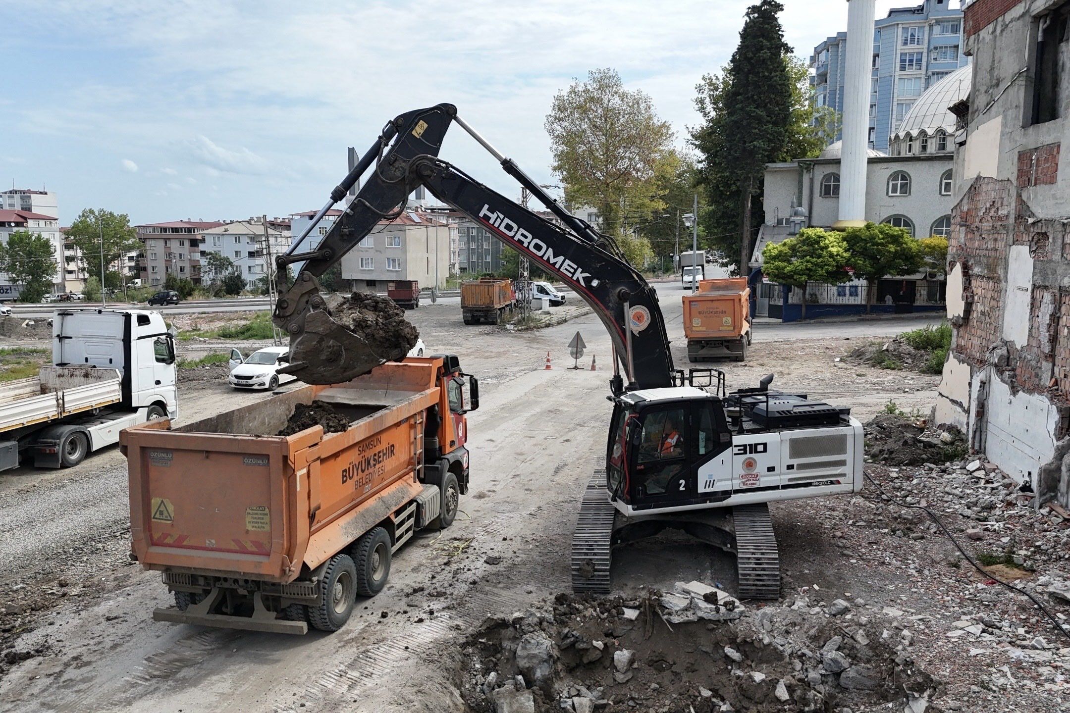 Samsun Haber: Canik’te iki caddede yol çalışmaları sürüyor