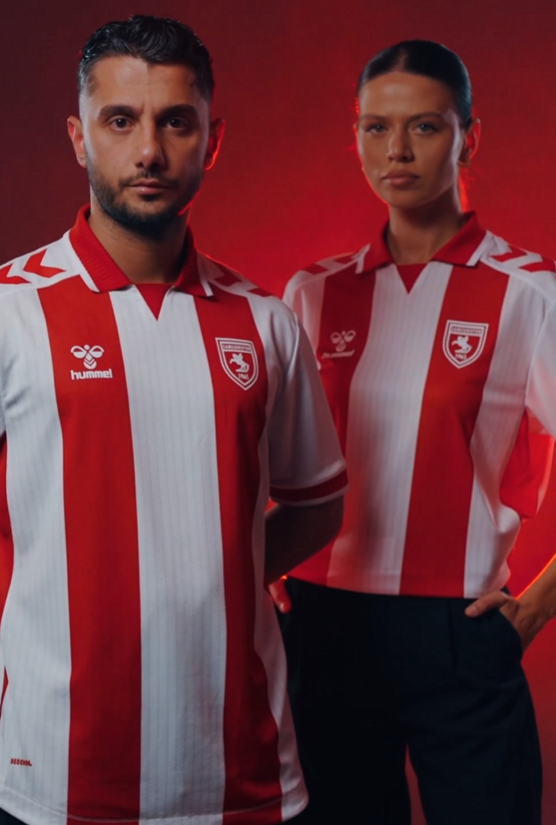 Samsunspor'un çubuklu forması ön satışta!