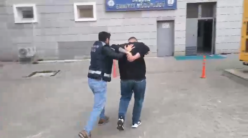 Samsun Haber: Samsun’da polis ekipleri aranan şahsı kıskıvrak yakaladı