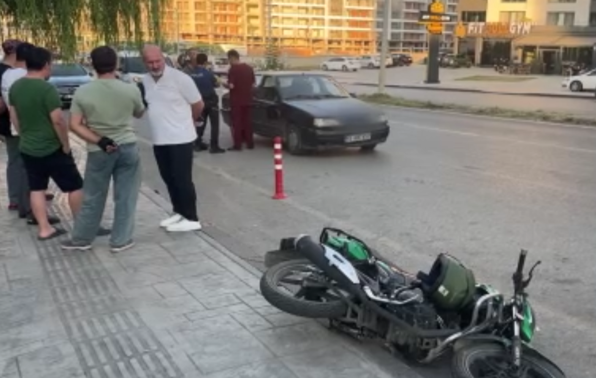 Samsun Haber: Samsun'da korkutan anlar! Otomobille motosiklet çarpıştı
