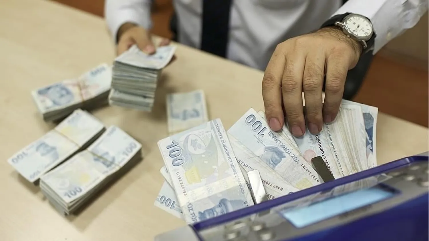 Esnafa müjde! Esnaf kredilerinde limit ve vade artırıldı