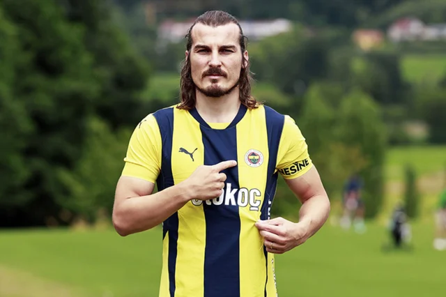 Fenerbahçe'de bir ayrılık daha
