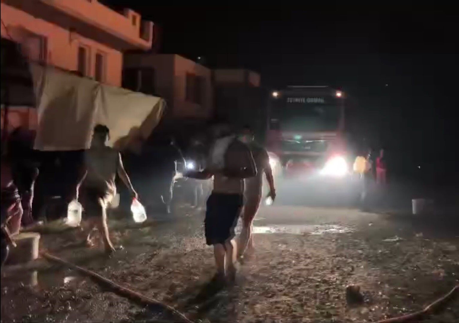 Fethiye’de alevler evlere ulaştı! Tahliye başladı