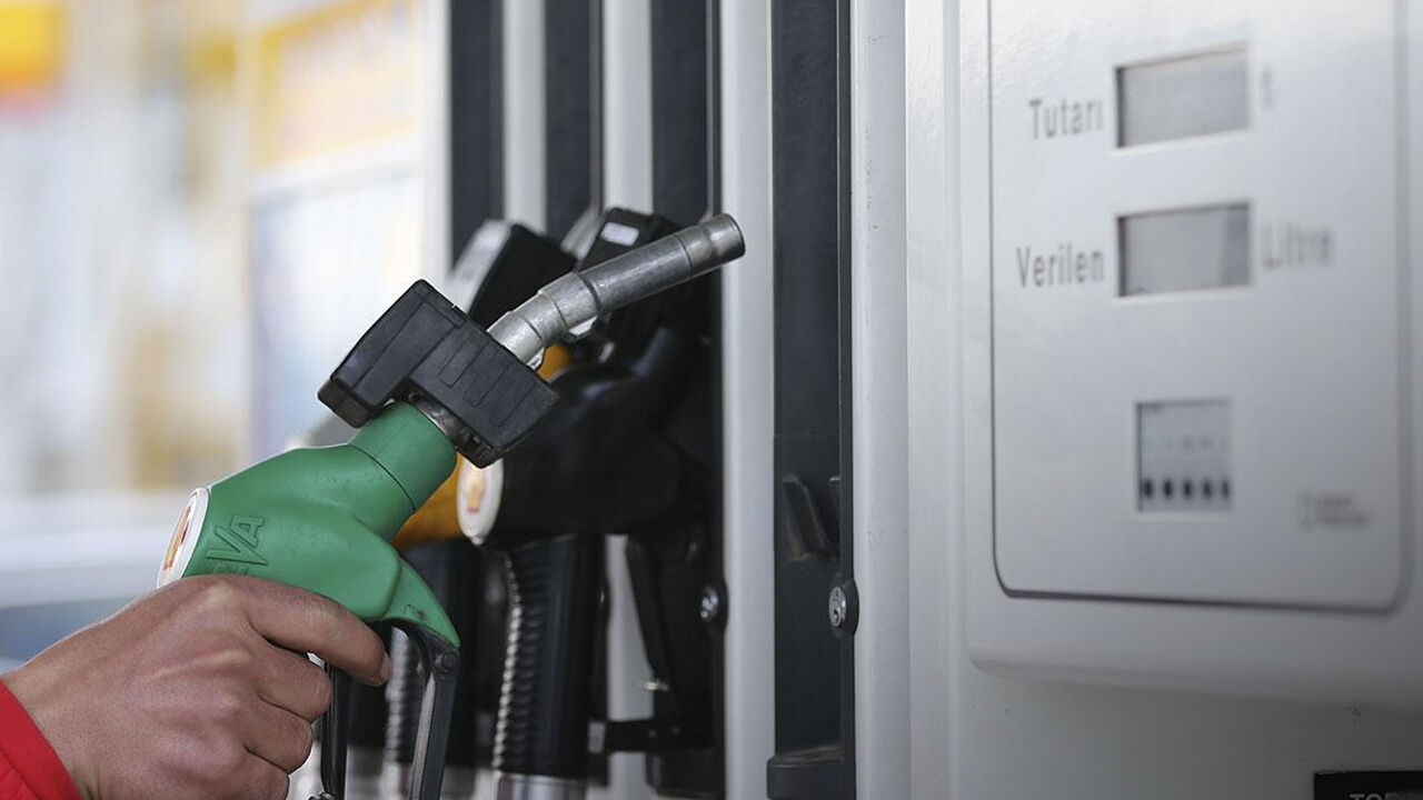 Benzine tarihin en büyük zammı geliyor!