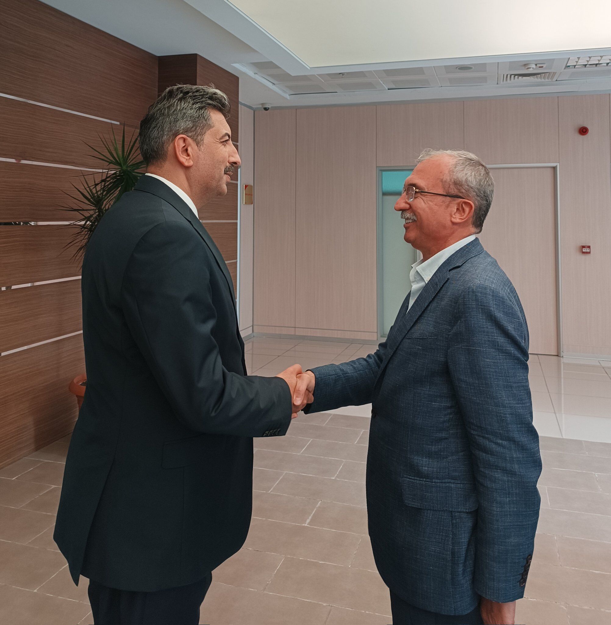 samsun haber: AK Parti Samsun Milletvekili Orhan Kırcalı'dan Başsavcı Mustafa Çakmak'a ziyaret
