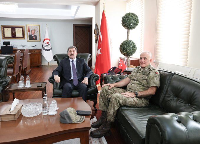 SAMSUN HABER: Gazi Tümgeneral Davut Ala’dan Vali Orhan Tavlı’ya veda ziyareti