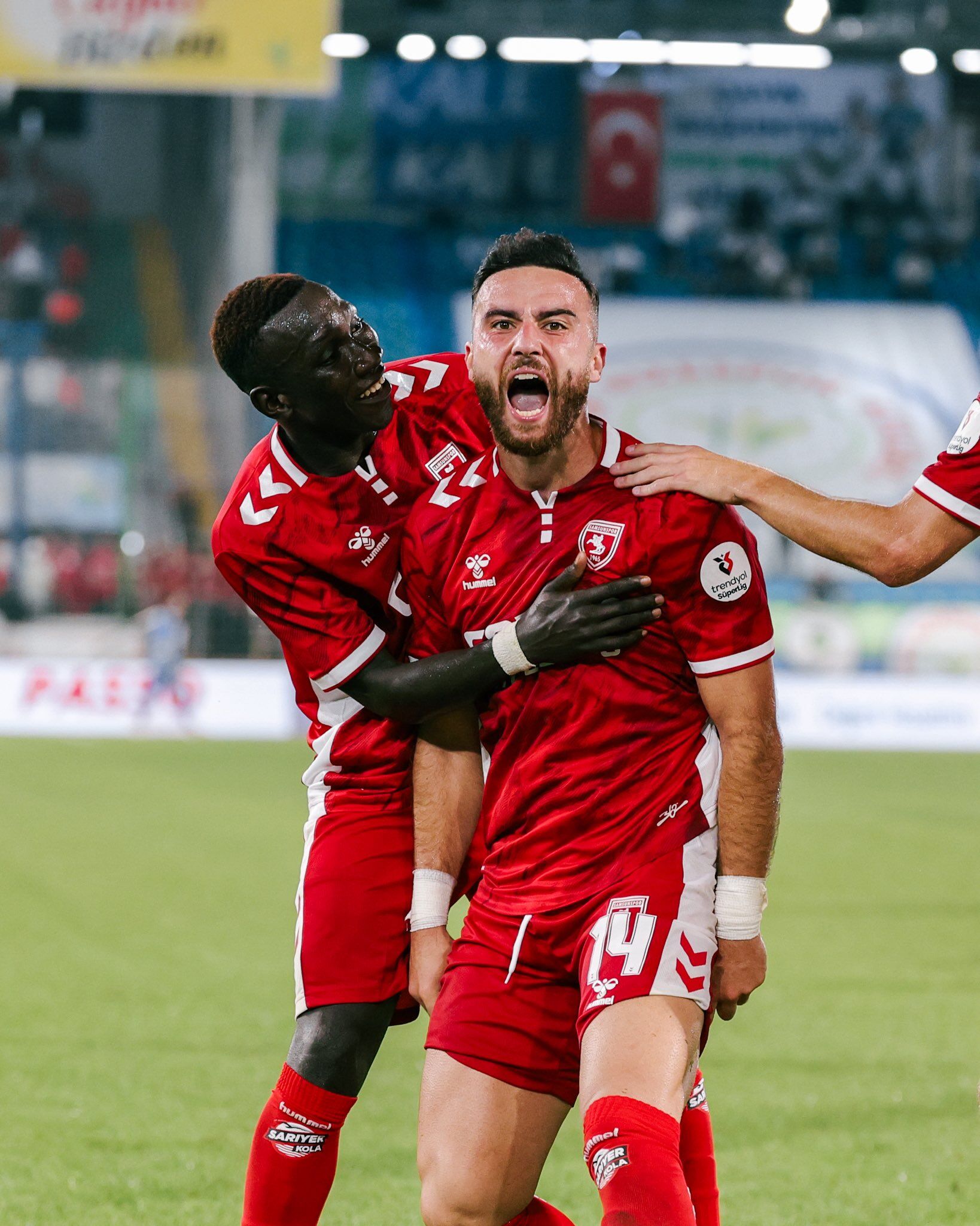 Samsunspor’un yeni golcüsü Fatih Kaya siftahı Rize’de yaptı