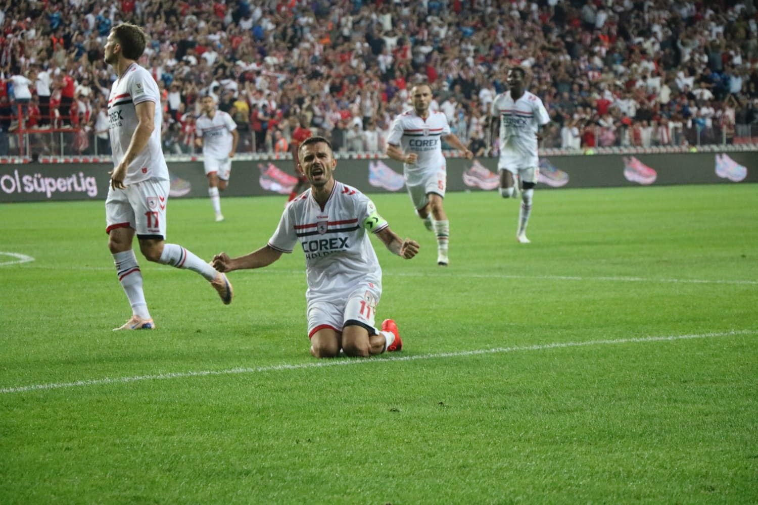 Samsunspor Haber: Samsunspor’dan ilk yarıda müthiş geri dönüş! 2-1