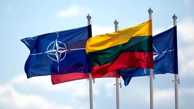 Korkulan oldu! NATO Ülkesinin Büyükelçiliği vuruldu