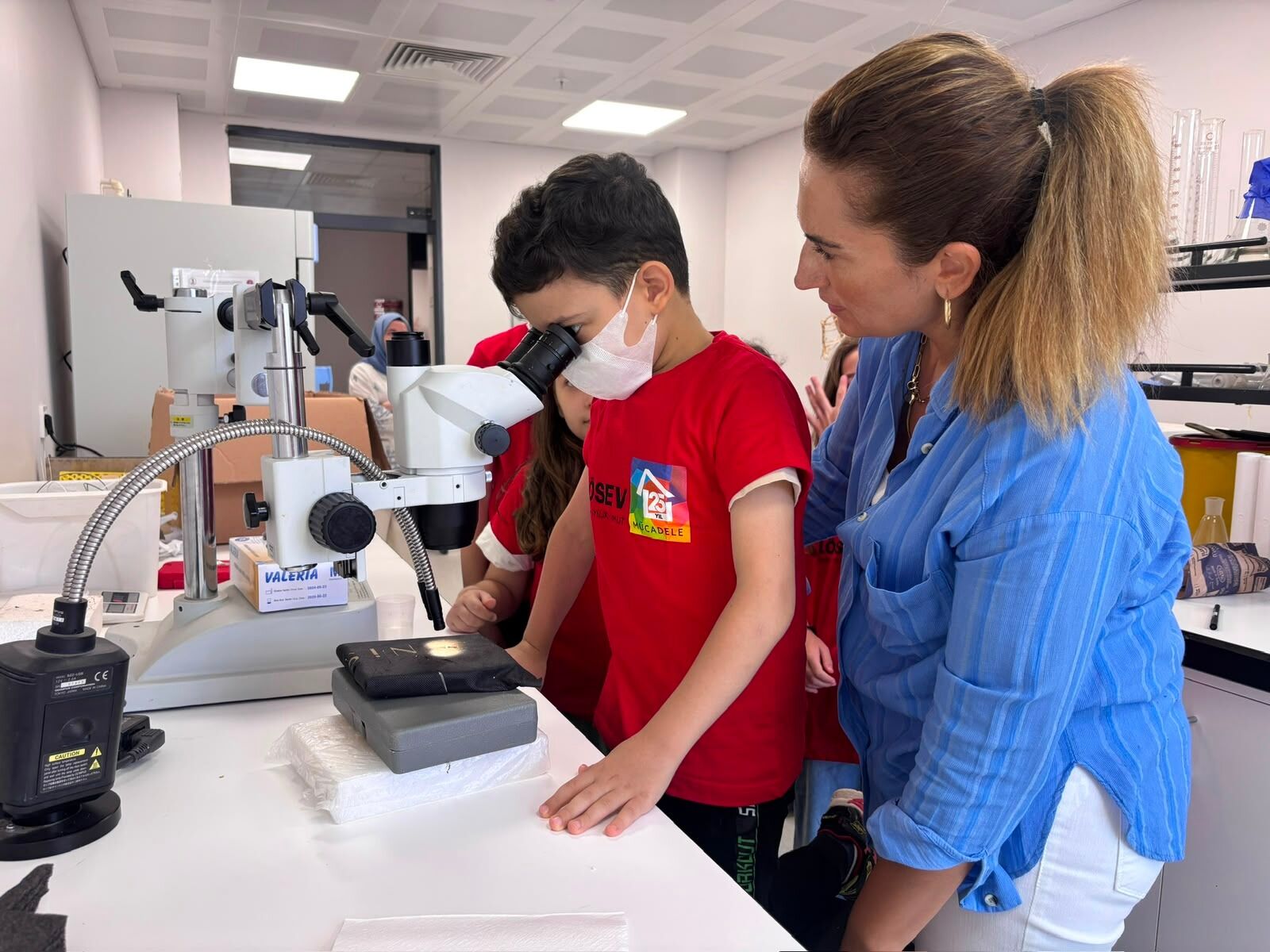 Samsun Haber: LÖSEV'li çocuklar OMÜ'de bilimin izini sürdü