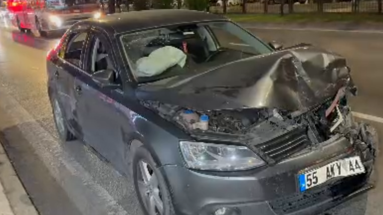 Samsun Haber: Samsun’da otomobil hafif ticari araca çarptı!