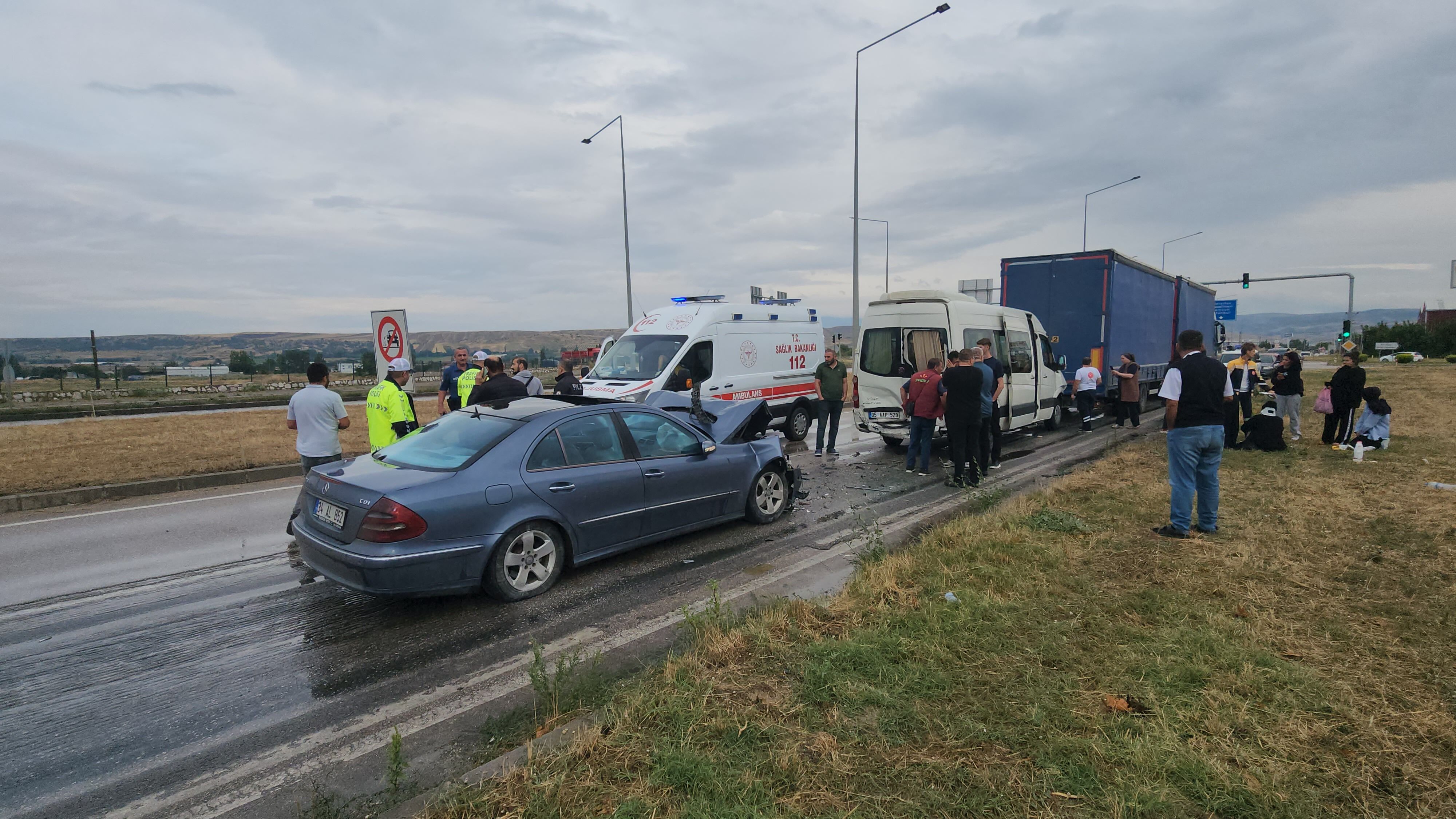 Samsun Haber: Samsun yolunda ıslak zemin zincirleme kazayı getirdi! 11 yaralı